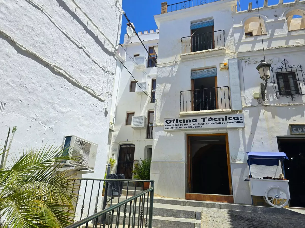 7-bedroom Town House In Cómpeta, Spain (210 M²)