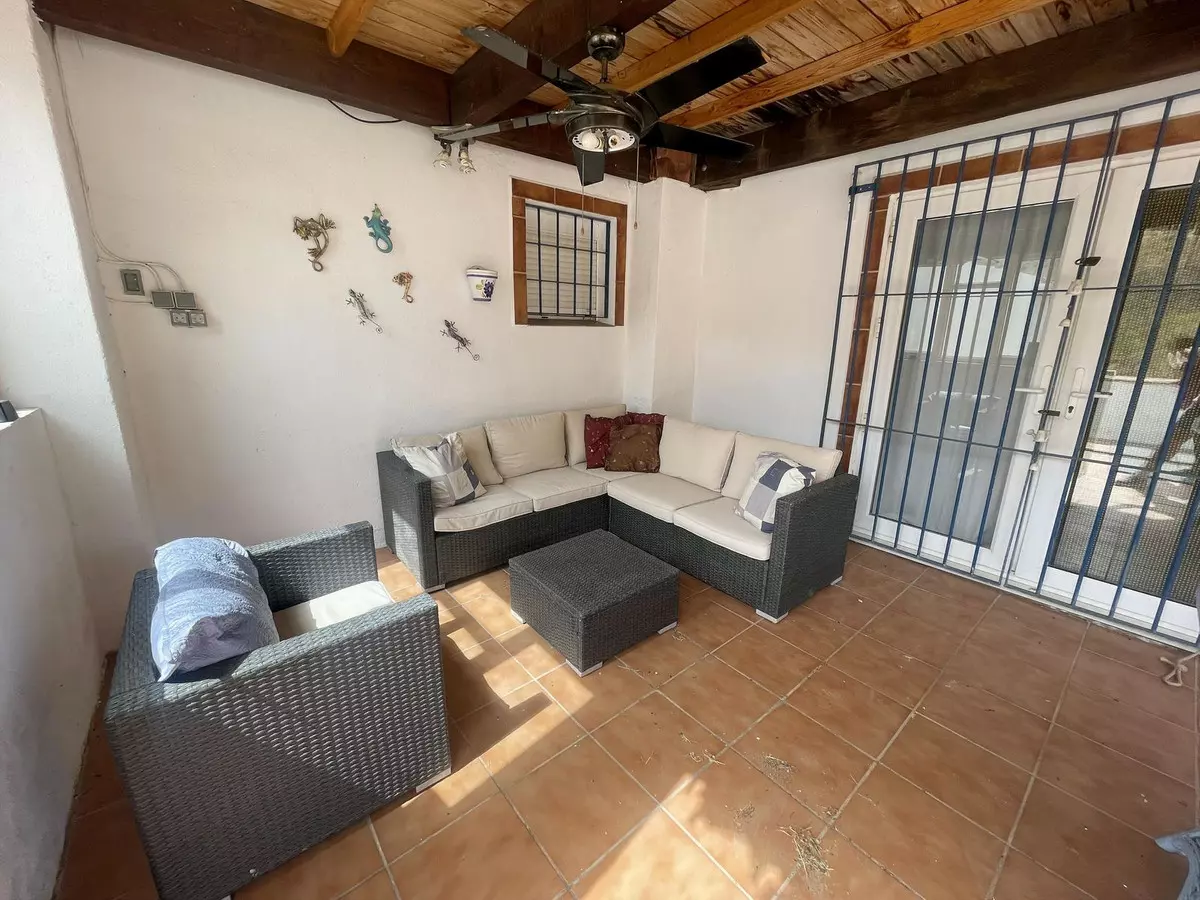 3-bedroom Villa In Álora, Spain (123 M²)