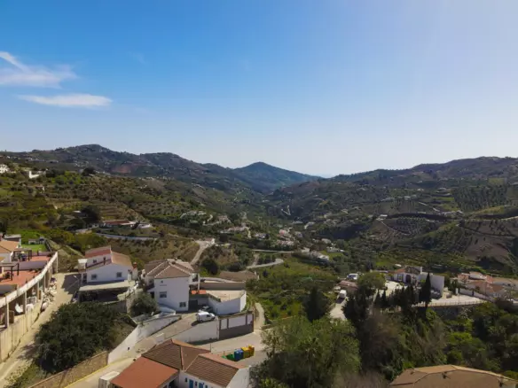 5-bedroom Town House In Canillas De Albaida, Spain (449 M²)