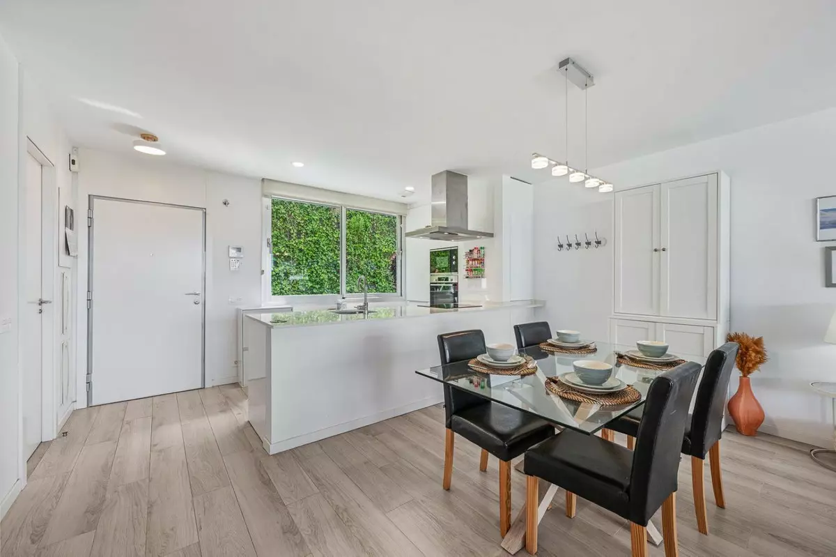 3-bedroom Town House In Estepona, Spain (167 M²)