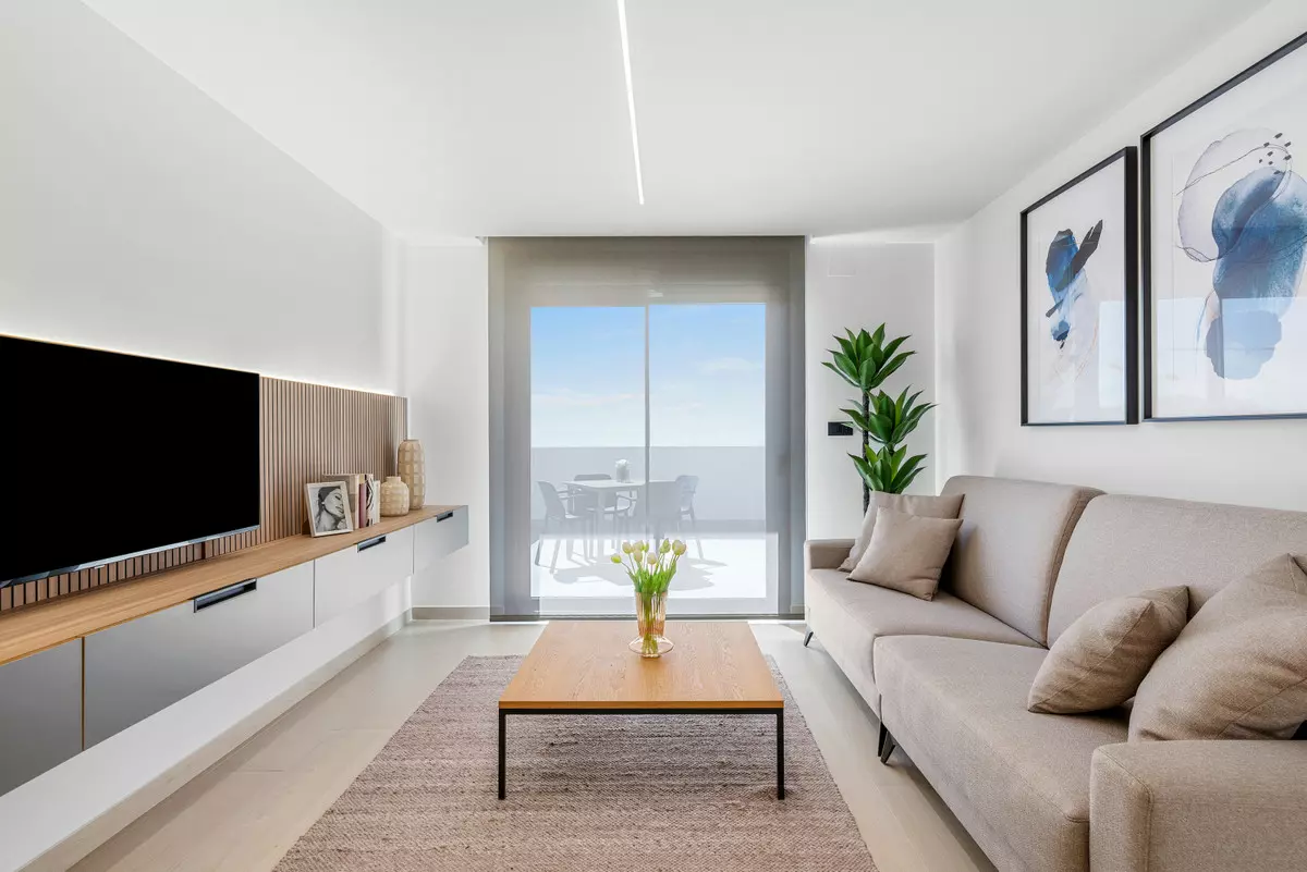 3-bedroom Apartment In Guardamar Del Segura, Spain (82 M²)