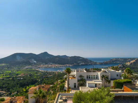 5-bedroom Villa In Andratx, Spain (824 M²)