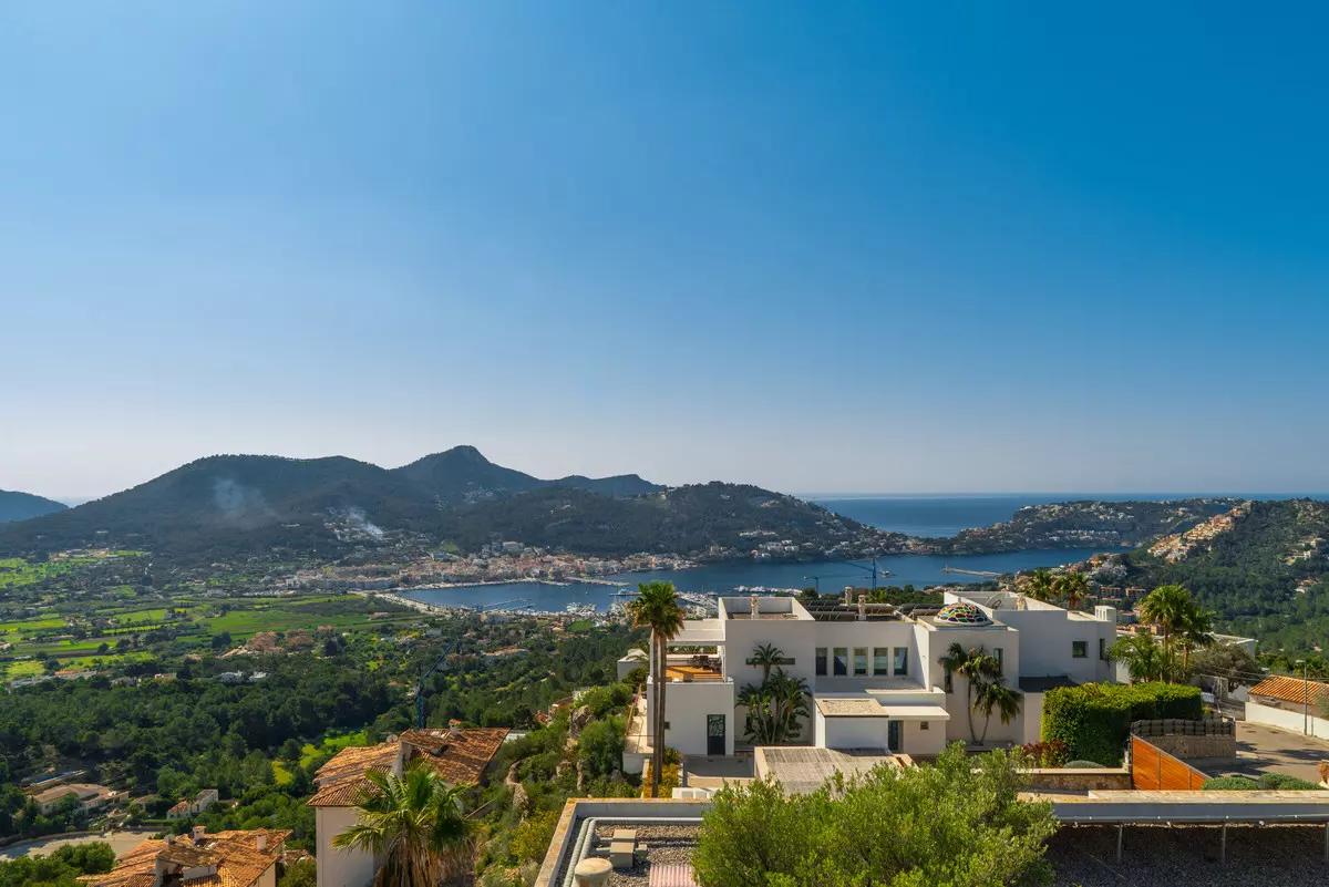 5-bedroom Villa In Andratx, Spain (824 M²)