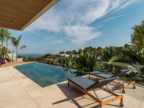 4-bedroom Villa In Calvià, Spain (584 M²)