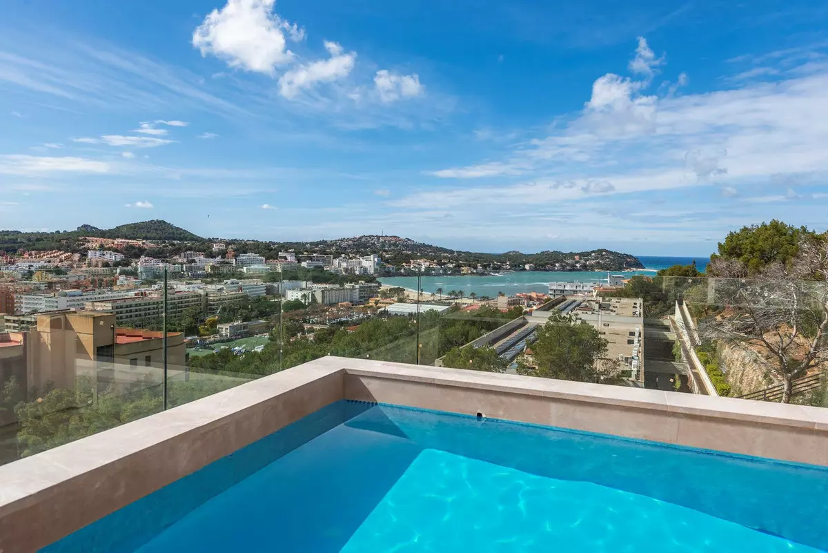 4-bedroom Apartment In Calvià, Spain (155 M²)