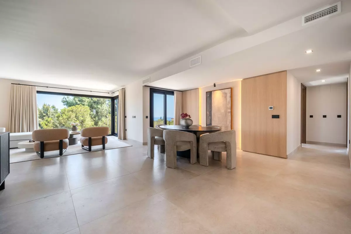 5-bedroom Villa In Mijas, Spain (329 M²)
