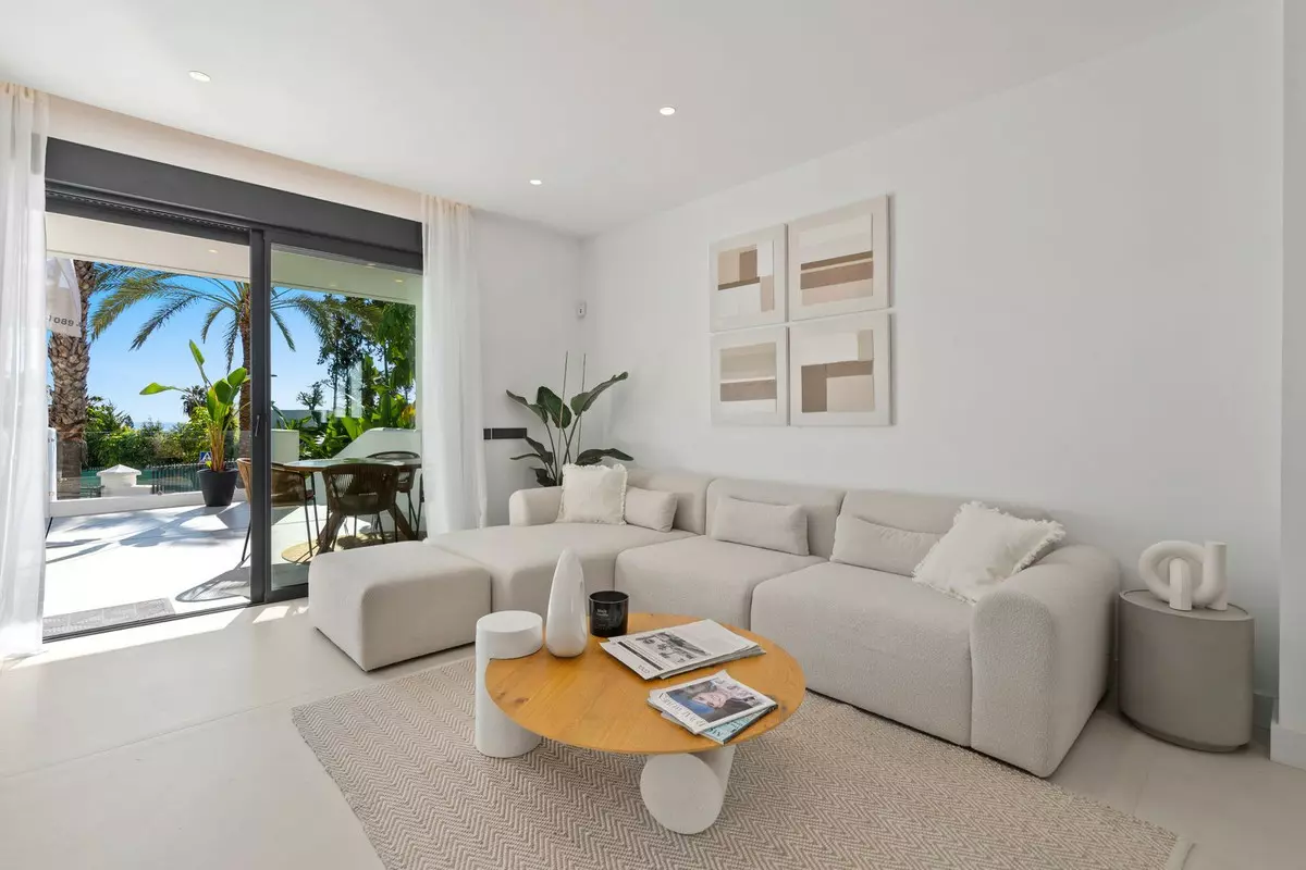3-bedroom Apartment In Estepona, Spain (269 M²)