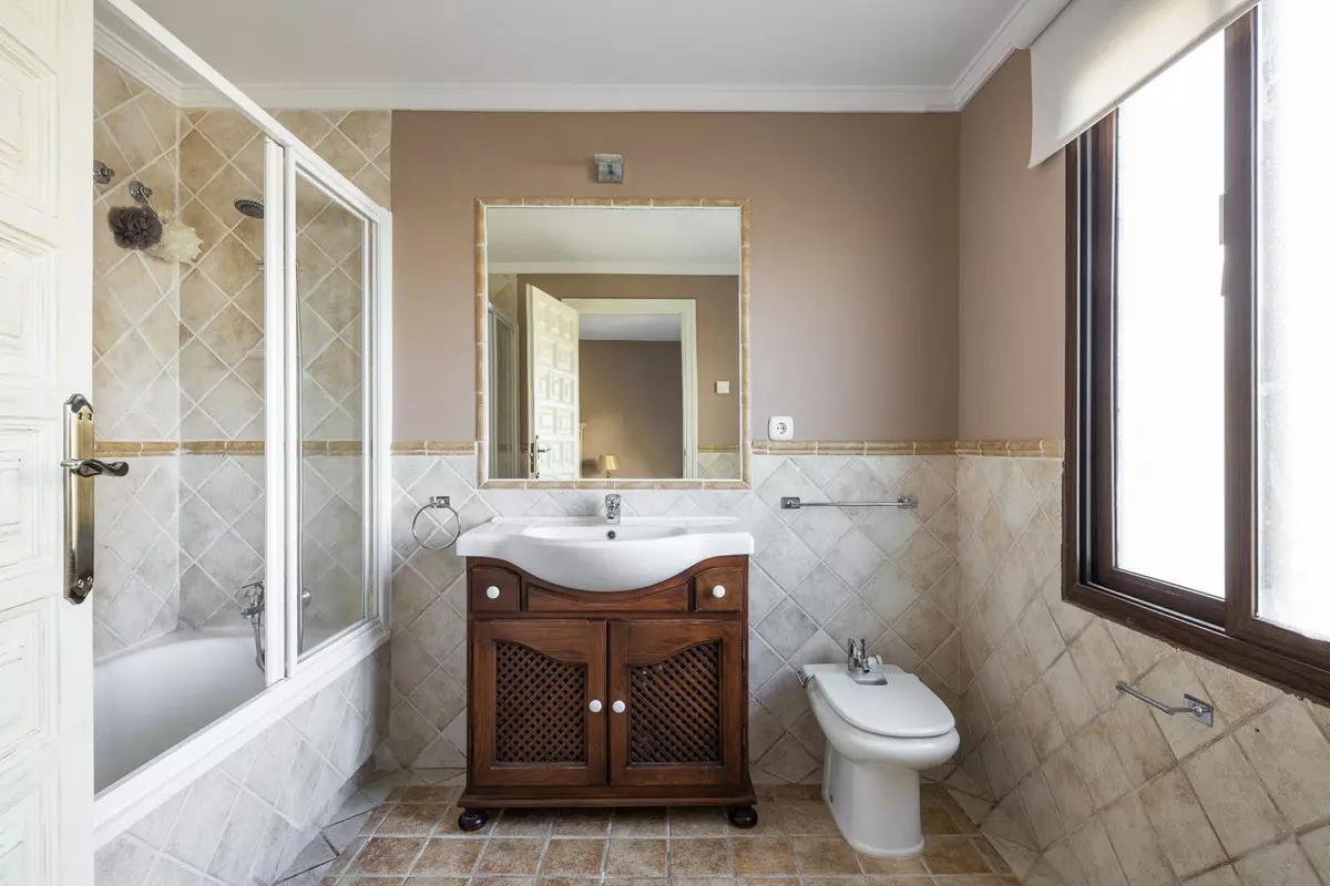 6-bedroom Villa In Estepona, Spain (415 M²)
