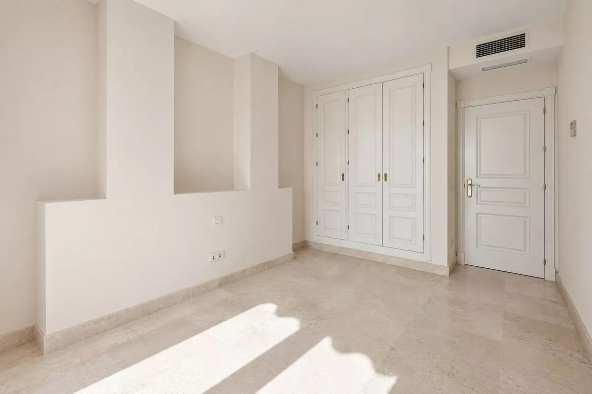 3-bedroom Town House In Estepona, Spain (157 M²)