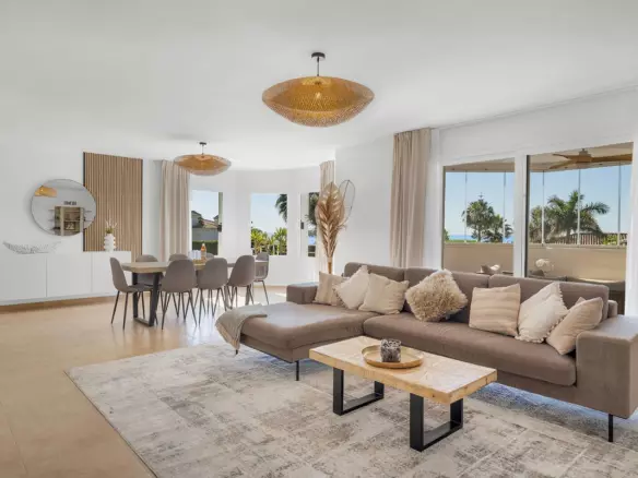 6-bedroom Villa In Estepona, Spain (483 M²)