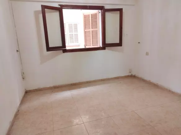 3-bedroom Apartment In Palma De Mallorca, Spain (90 M²)