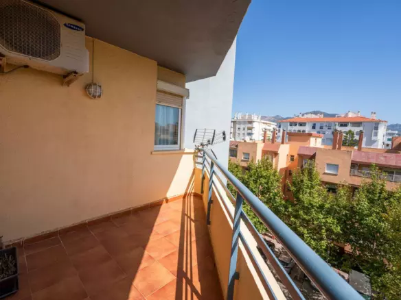 3-bedroom Apartment In Fuengirola, Spain (98 M²)