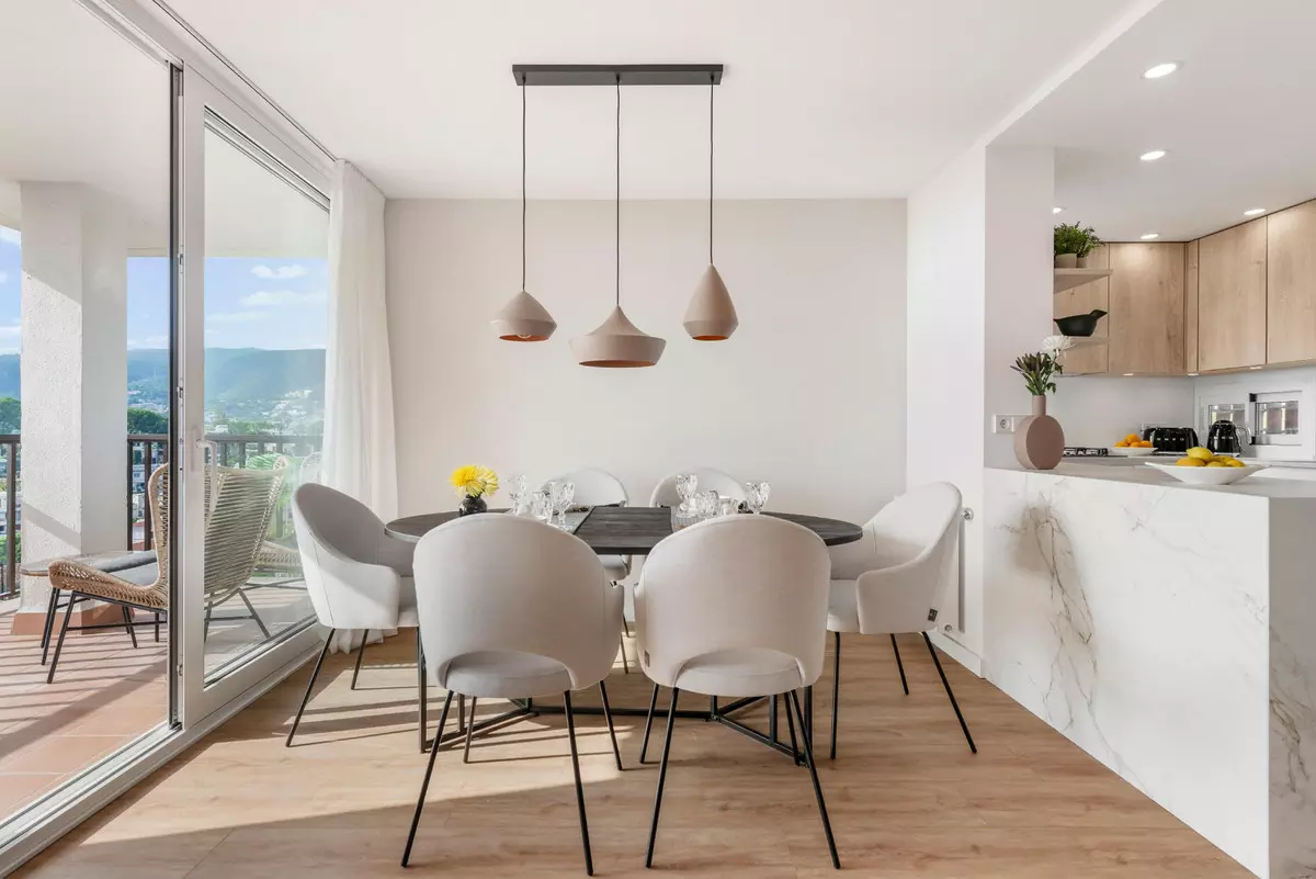 2-bedroom Apartment In Palma De Mallorca, Spain (102 M²)