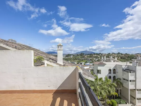 1-bedroom Apartment In Estepona, Spain (90 M²)