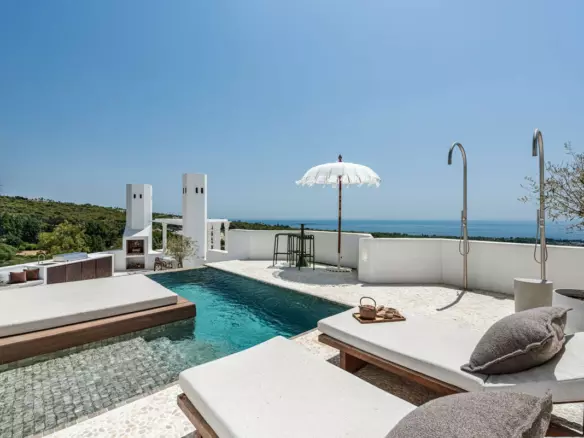 3-bedroom Apartment In Marbella, Spain (223 M²)
