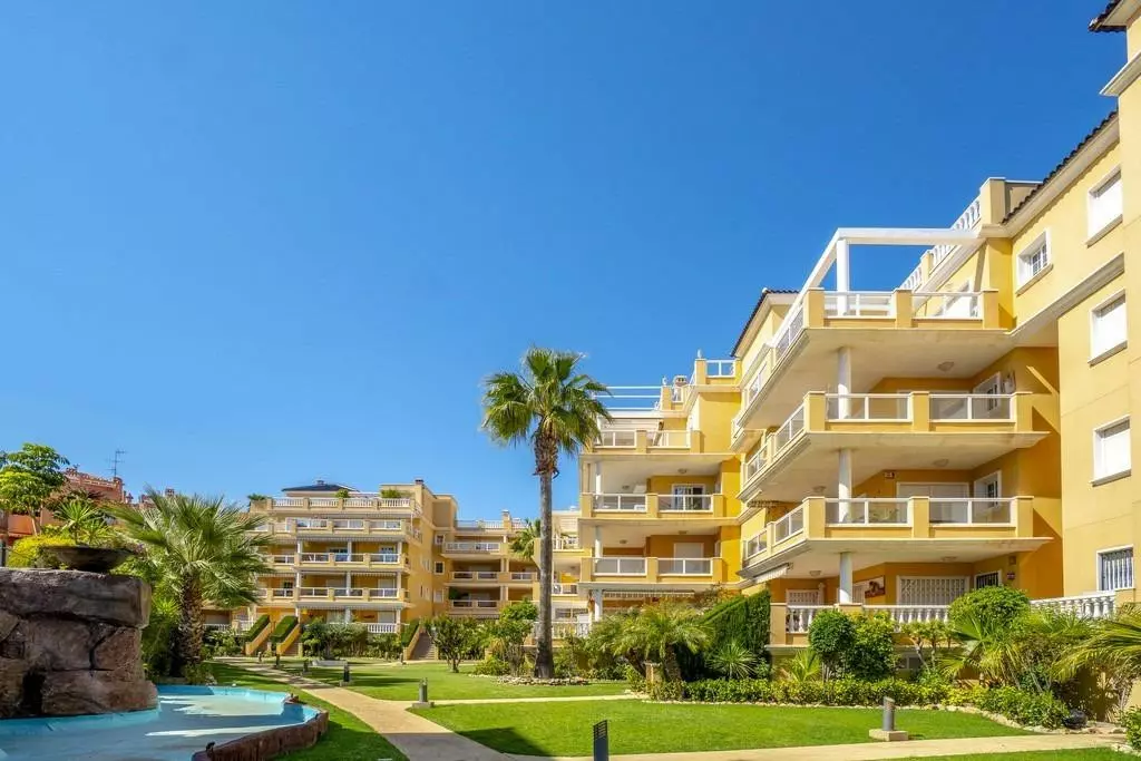 3-bedroom Apartment In Orihuela, Spain (104 M²)