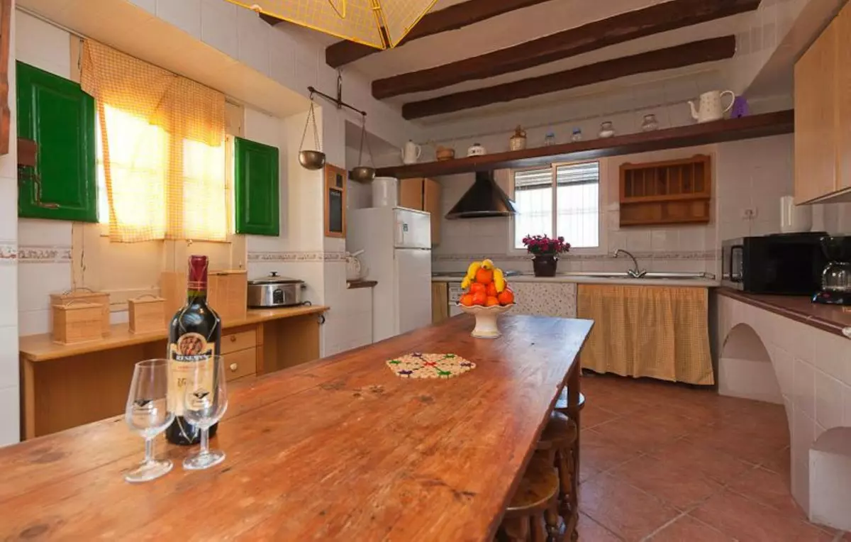 14-bedroom Town House In Álora, Spain (1.085 M²)