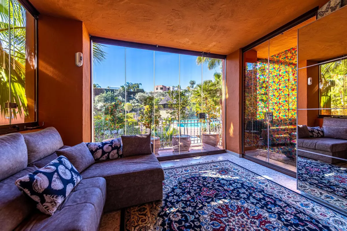 2-bedroom Apartment In Marbella, Spain (142 M²)