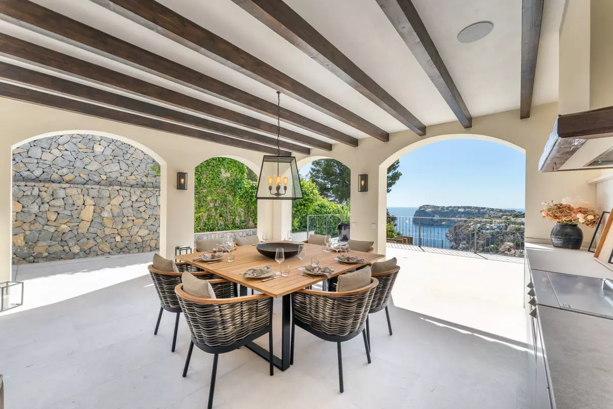 4-bedroom Villa In Andratx, Spain (416 M²)