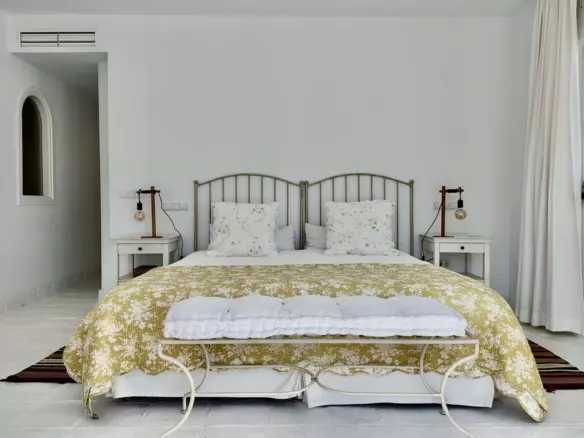 3-bedroom Villa In Mijas, Spain (260 M²)
