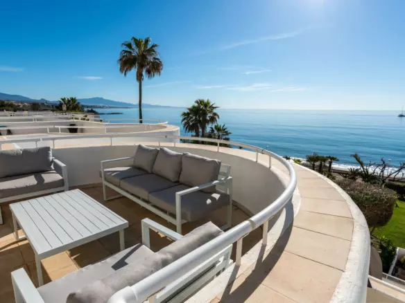 2-bedroom Apartment In Estepona, Spain (93 M²)