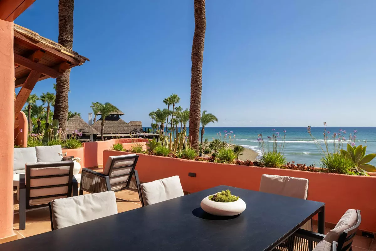 3-bedroom Apartment In Estepona, Spain (127 M²)