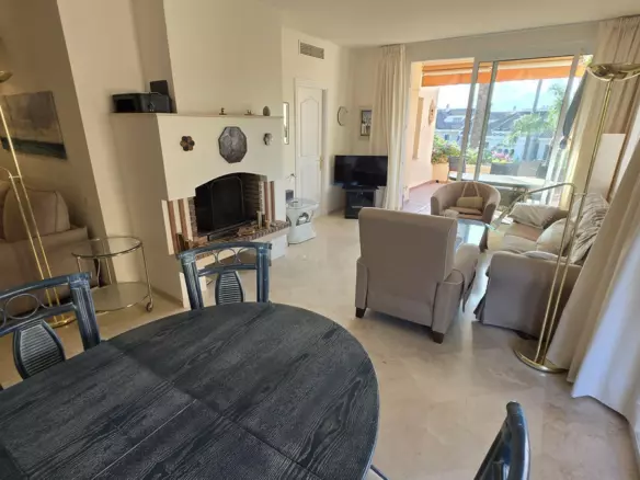 2-bedroom Apartment In Marbella, Spain (173 M²)