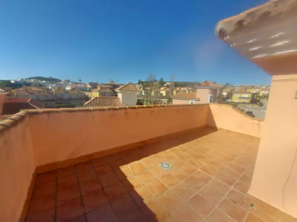3-bedroom Villa In Manilva, Spain (131 M²)