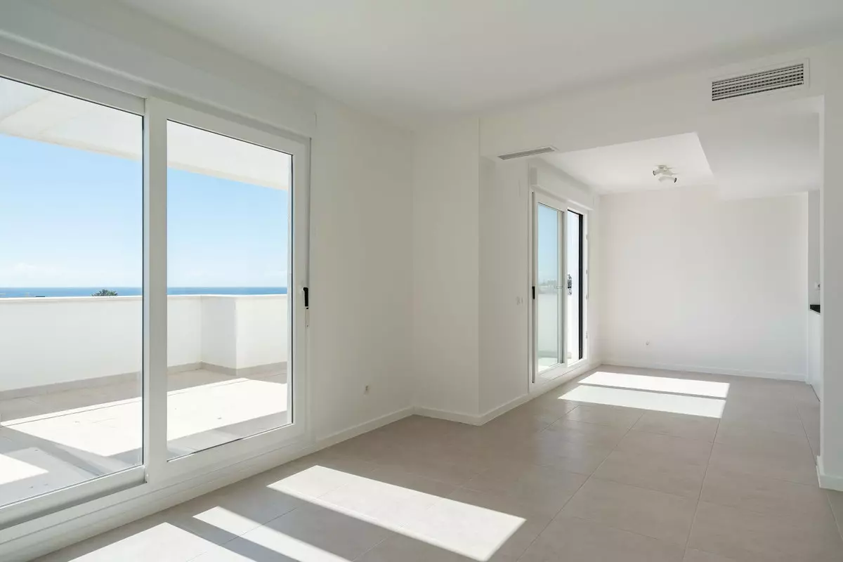 3-bedroom Apartment In Estepona, Spain (111 M²)