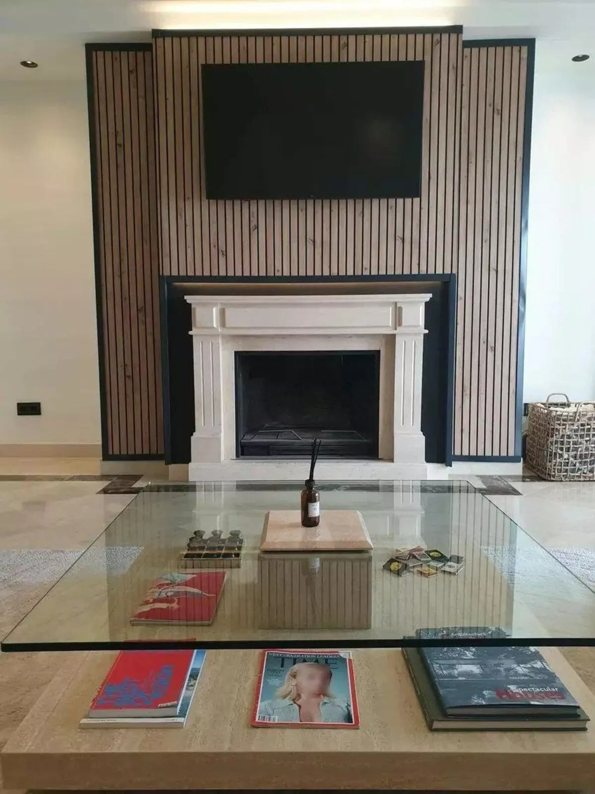 ShowFeedImage-44f7d3 3-bedroom Apartment In Marbella, Spain (180 M²)