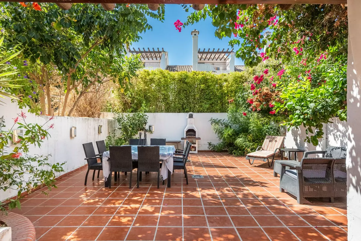 4-bedroom Town House In Marbella, Spain (178 M²)