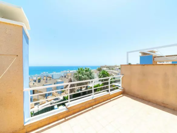 3-bedroom Town House In Orihuela, Spain (177 M²)