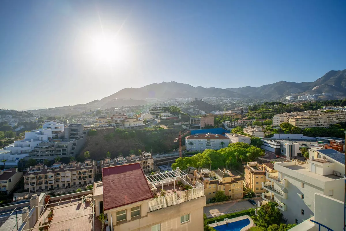 2-bedroom Apartment In Benalmádena, Spain (75 M²)