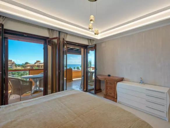 3-bedroom Apartment In Estepona, Spain (159 M²)