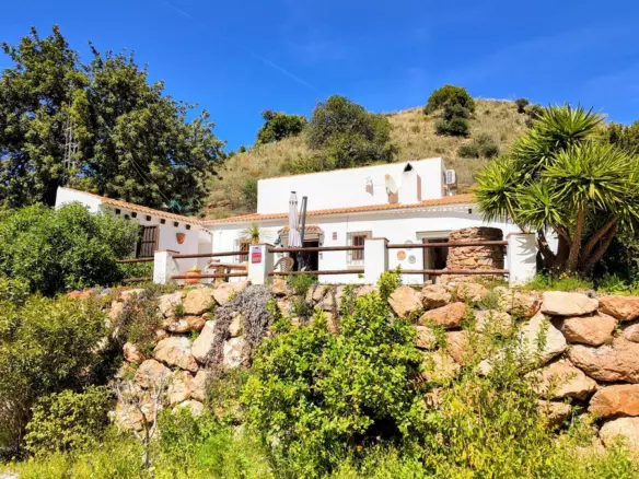 3-bedroom Country House In Almogía, Spain (192 M²)