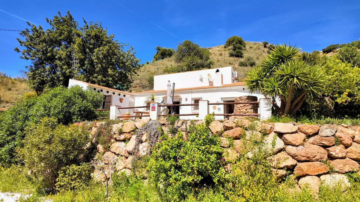3-bedroom Country House In Almogía, Spain (192 M²)