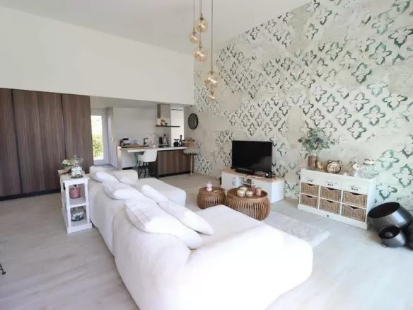 3-bedroom Villa In Algorfa, Spain (134 M²)