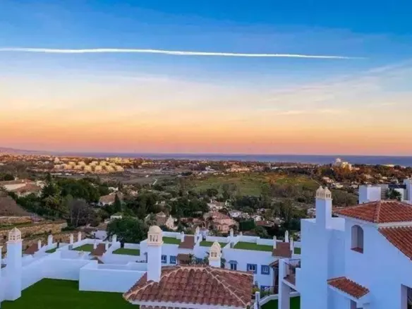 3-bedroom Apartment In Estepona, Spain (100 M²)