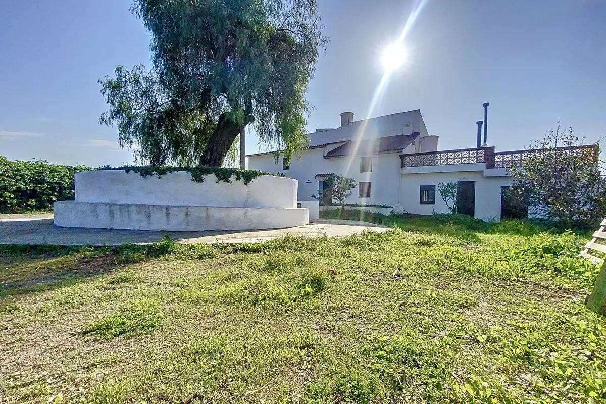 6-bedroom Country House In Pizarra, Spain (371 M²)