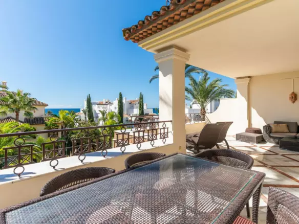 3-bedroom Apartment In Marbella, Spain (226 M²)