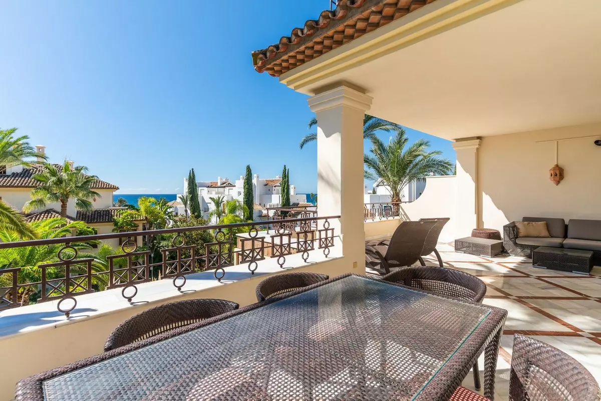 3-bedroom Apartment In Marbella, Spain (226 M²)