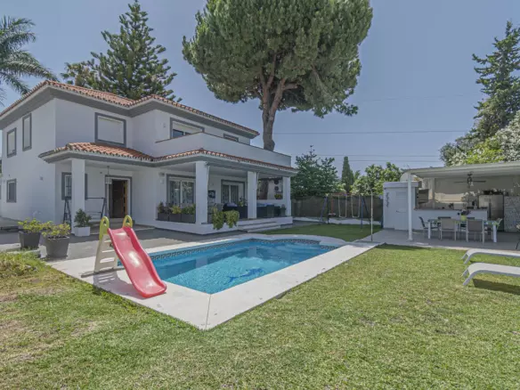 5-bedroom Villa In Marbella, Spain (275 M²)