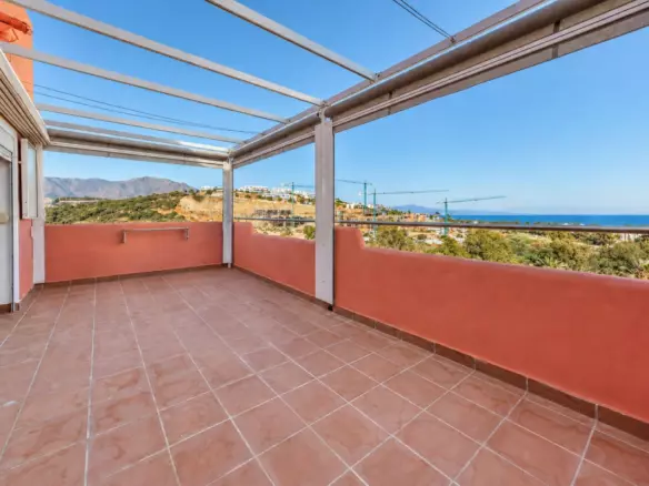 2-bedroom Apartment In Casares, Spain (70 M²)