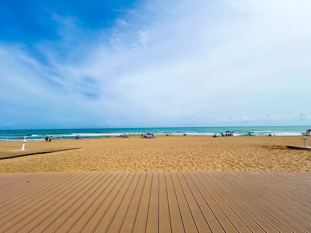 3-bedroom Apartment In Torrevieja, Spain (57 M²)
