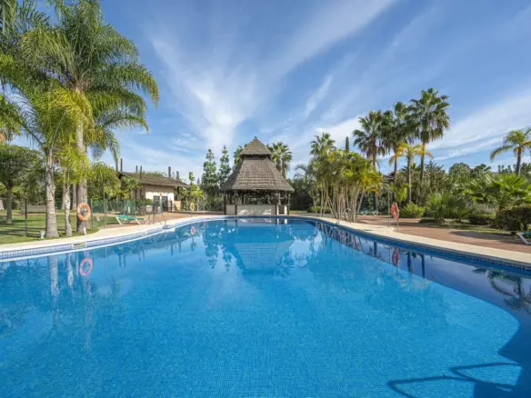 1-bedroom Apartment In Estepona, Spain (90 M²)