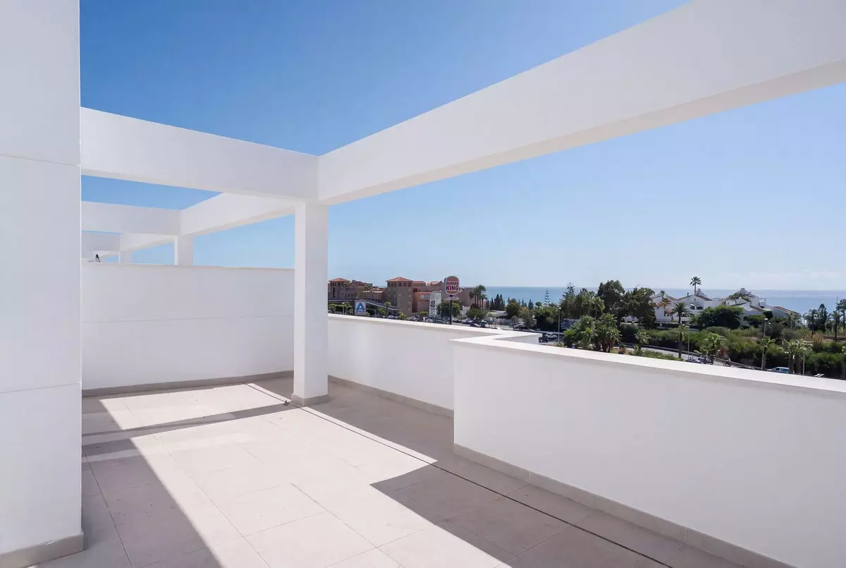 2-bedroom Apartment In Estepona, Spain (95 M²)