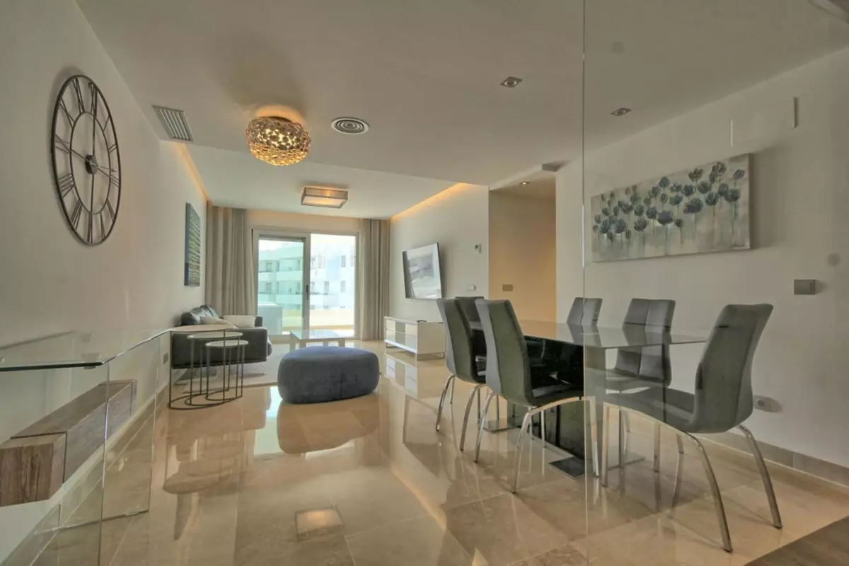3-bedroom Apartment In Marbella, Spain (99 M²)