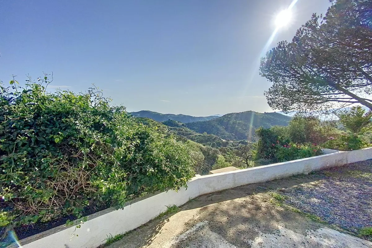 6-bedroom Country House In Pizarra, Spain (371 M²)
