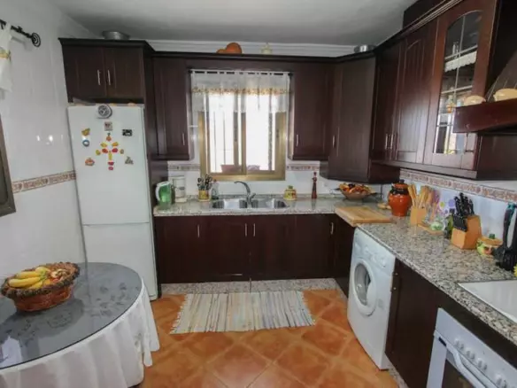 3-bedroom Villa In Guaro, Spain (93 M²)
