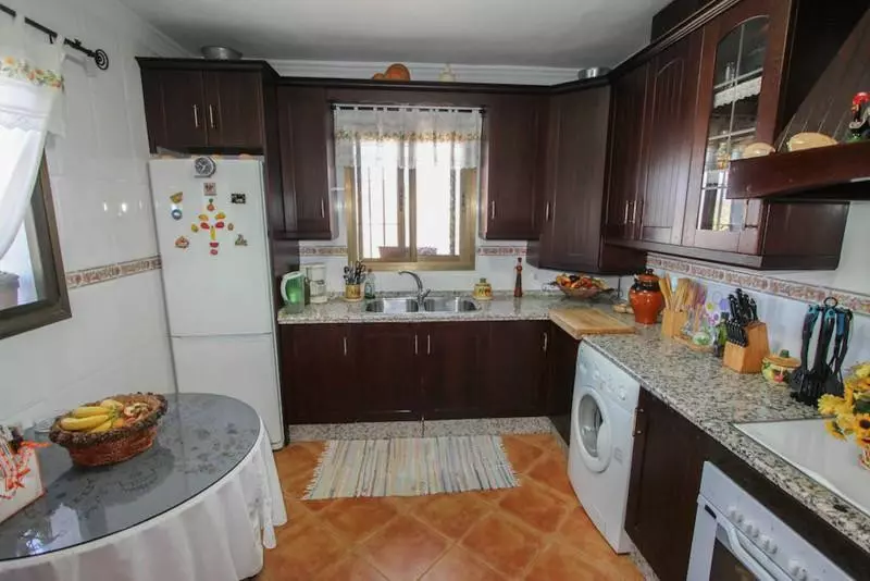 3-bedroom Villa In Guaro, Spain (93 M²)